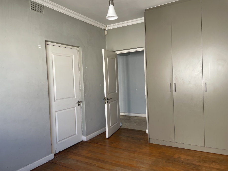 To Let 3 Bedroom Property for Rent in Vredehoek Western Cape